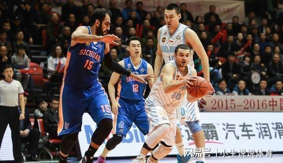 新疆球员爆料新闻最新,揭秘新疆足球圈幕后真相  第1张